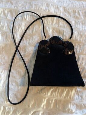 Vintage Due Fratelli Le Black Purse with Snake-Print Handle Accent